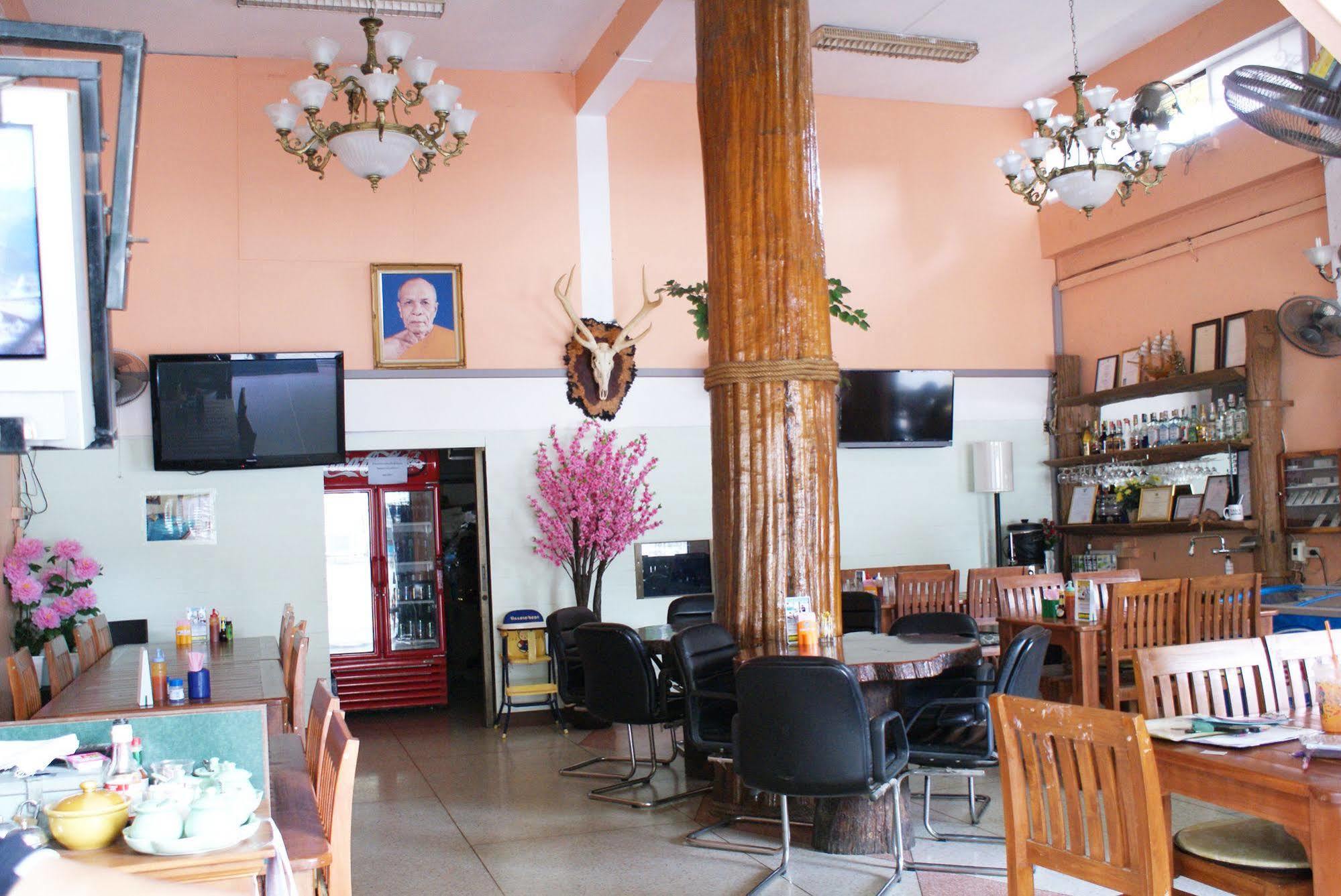 Tara Bed And Breakfast Kanchanaburi Extérieur photo