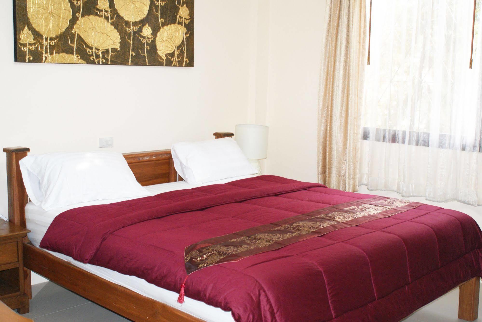 Tara Bed And Breakfast Kanchanaburi Extérieur photo