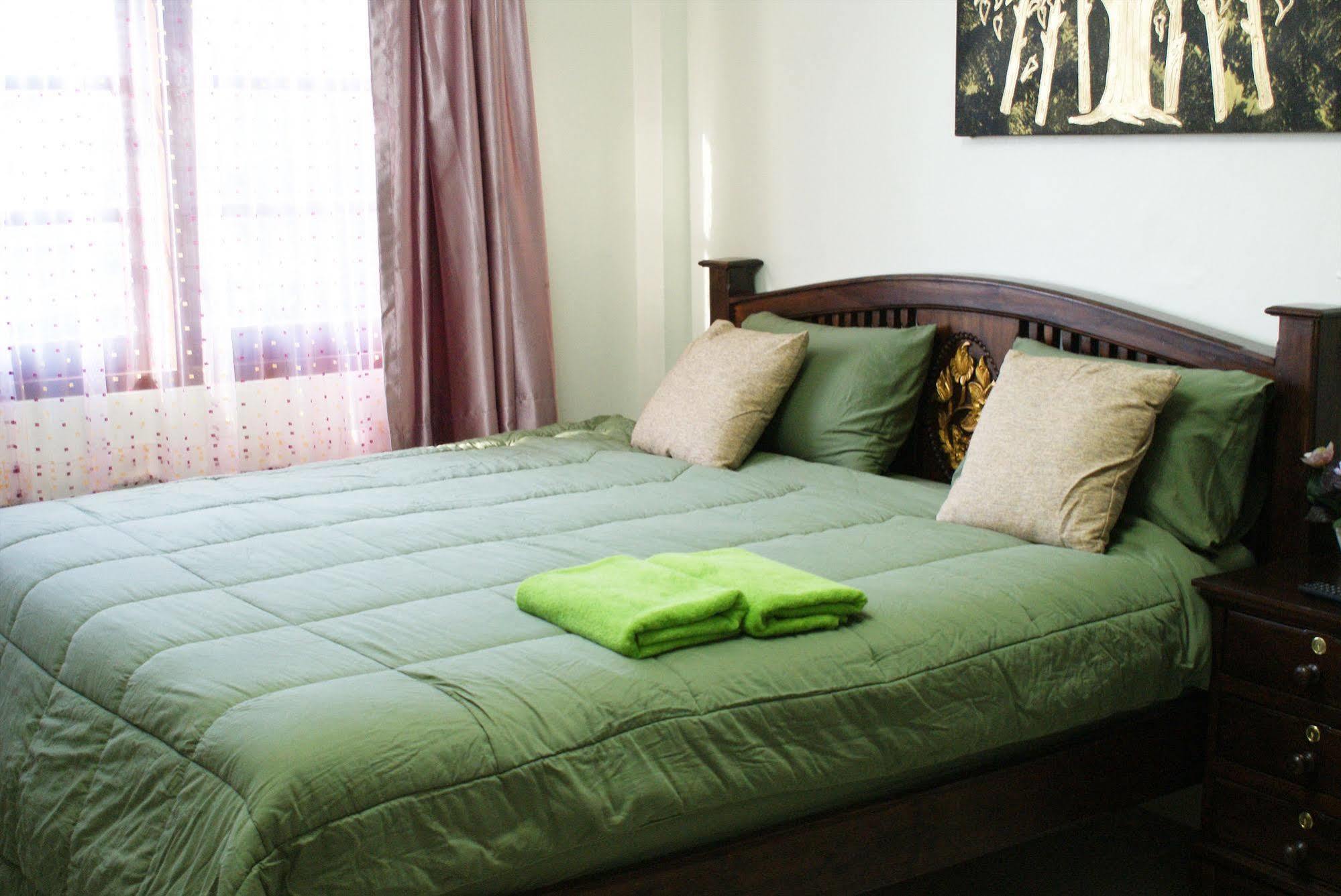 Tara Bed And Breakfast Kanchanaburi Extérieur photo