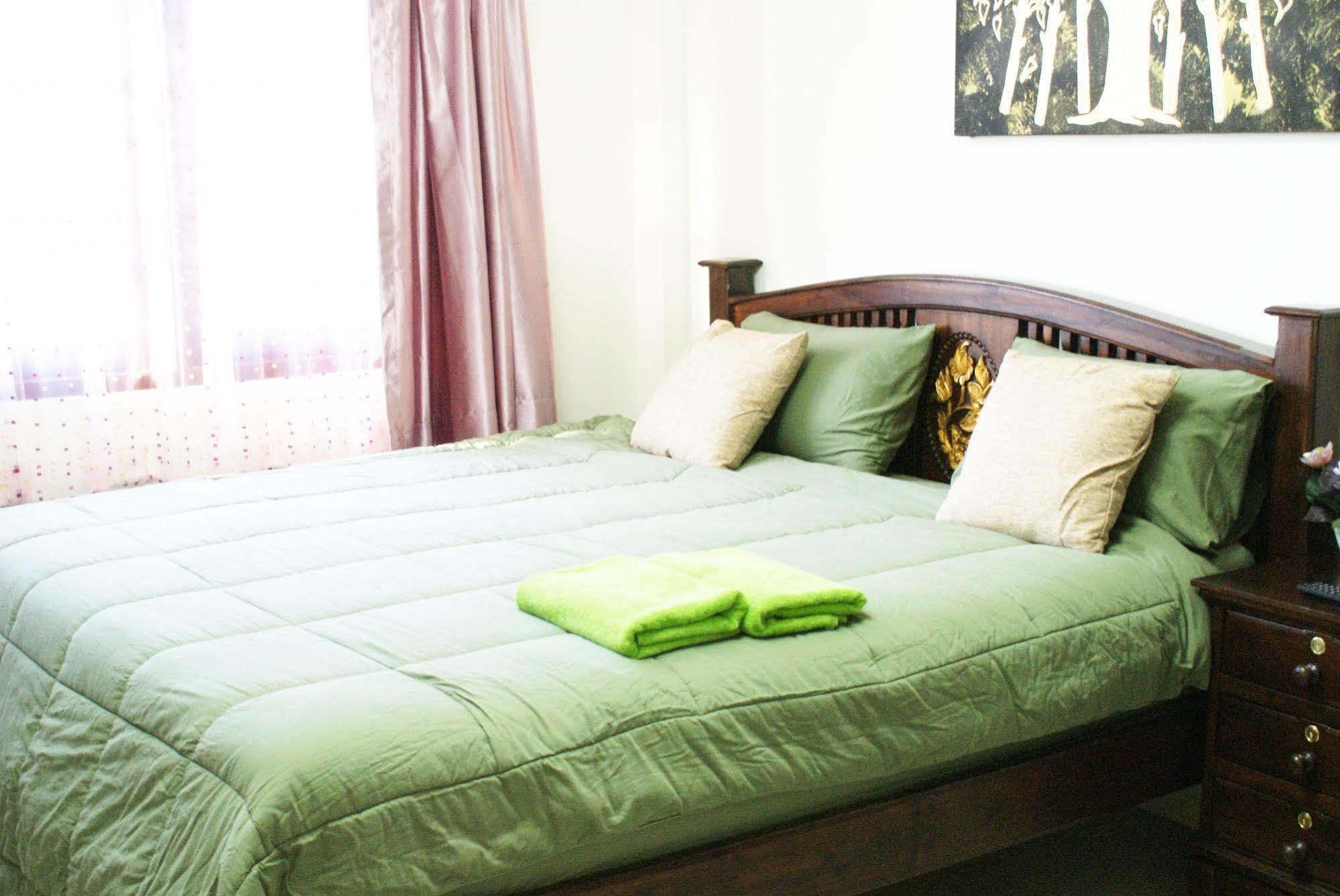 Tara Bed And Breakfast Kanchanaburi Extérieur photo