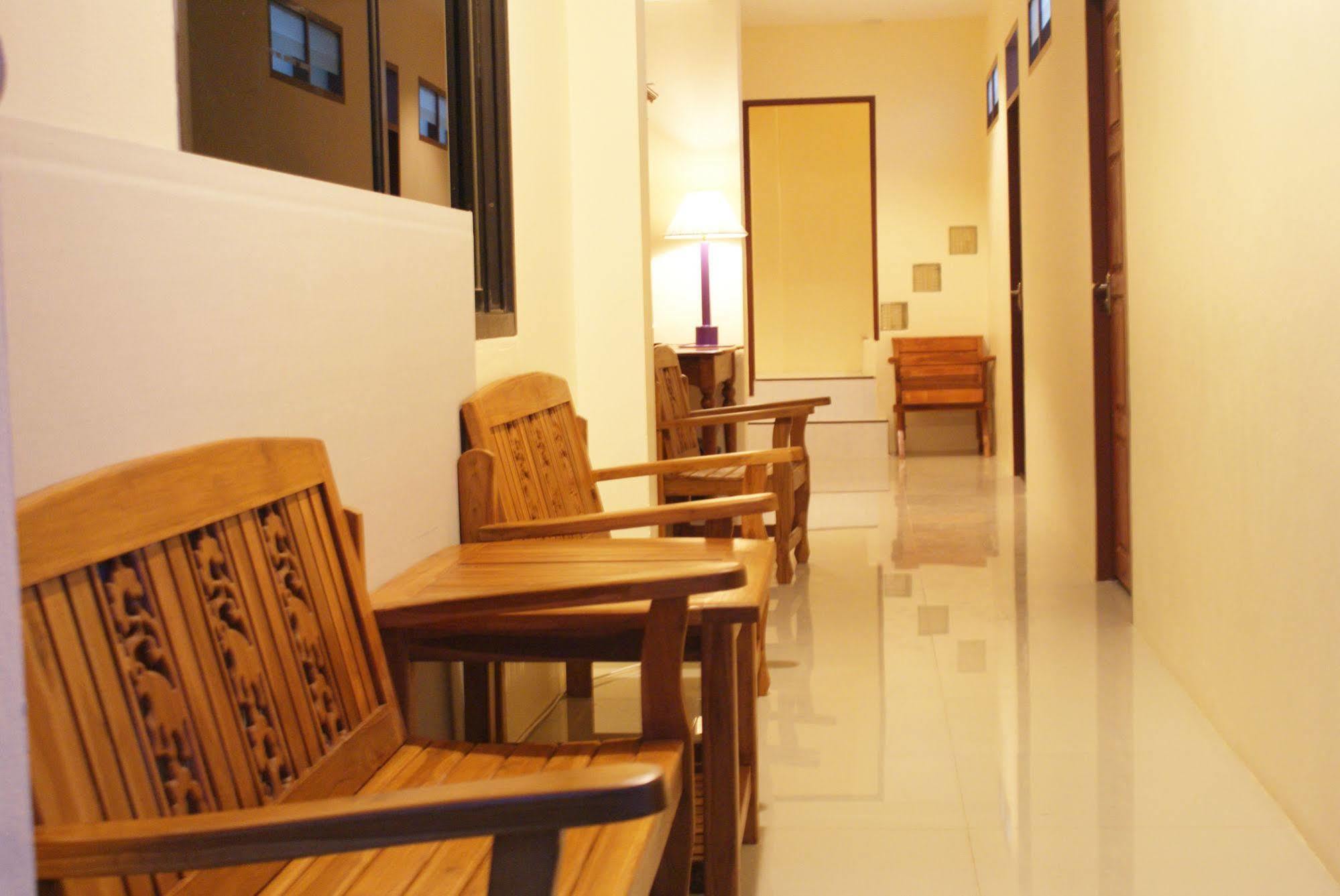 Tara Bed And Breakfast Kanchanaburi Extérieur photo